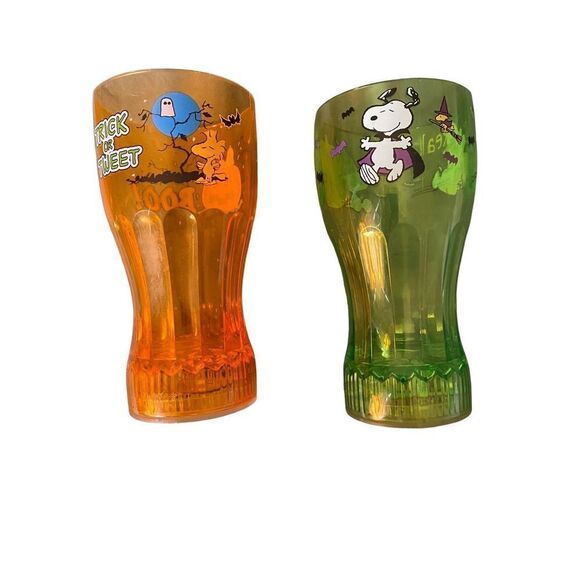 Peanuts, snoopy Halloween, pumpkin light up flashing cups set of 2 - Picture 2 of 4